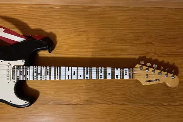 ピアノの鍵盤をギターの指板で再現してみた