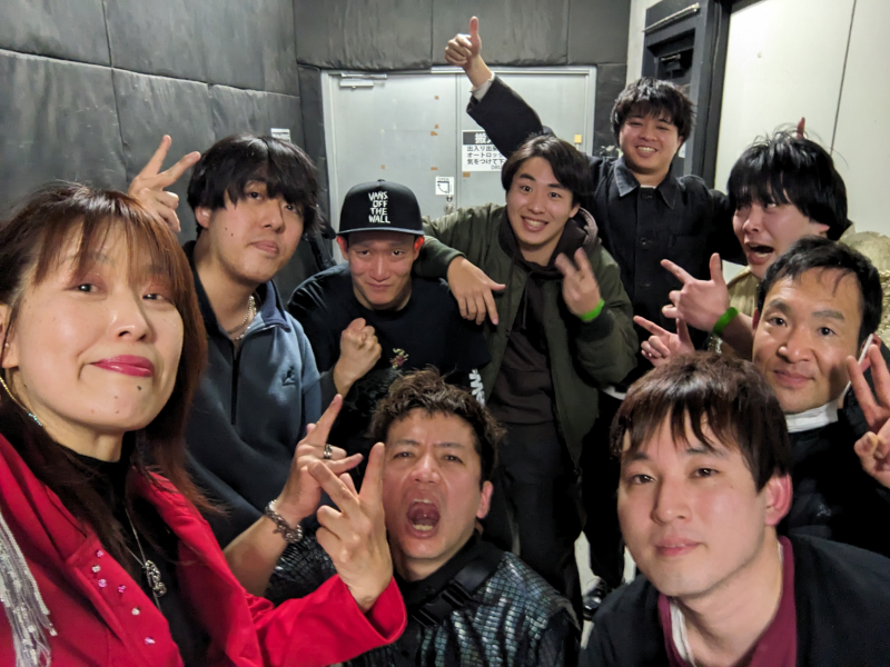 ステージ裏でBANと